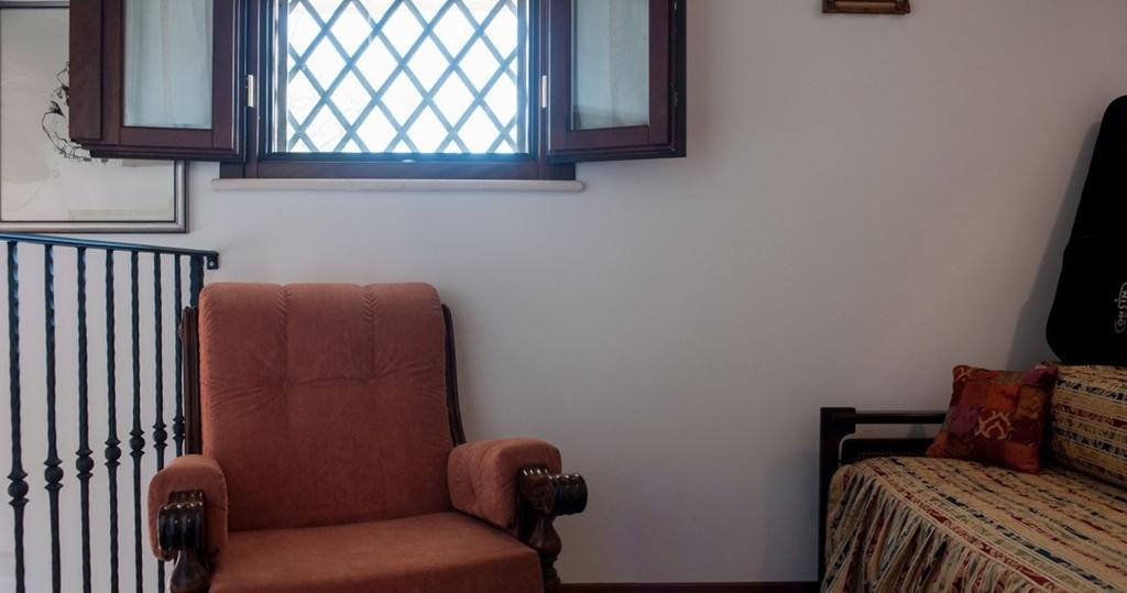 Villa Anna Savini Casa Vacanze Атри Номер фото