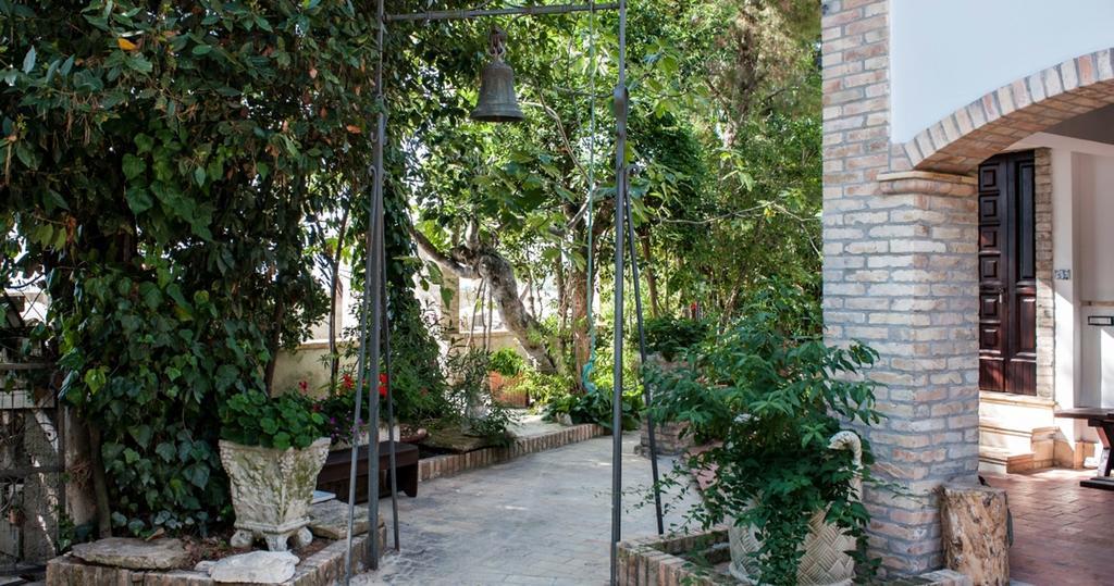 Villa Anna Savini Casa Vacanze Атри Экстерьер фото